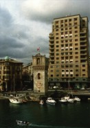 Image of sheet 20020020 photo 8: Abfalltonne Abfall Müll wird aus dem Kreuzfahrtschiff geladen. Genua Kreuzfahrt Hafen

Frauen arbeiten im Rotlichtmillieu beim Kings Club beim Paradeplatz Garderobe  Garderobenkasten Kästen Einsatzplan für FIZ Fraueninformationsbüro Zürich