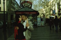 Image of sheet 20020030 photo 25: Kreuzfahrt Costa Ramblas Barcelona Spanien Schiff Che Guevara Palmen Kunst Gabrielle Attinger Alis Heussler Recycling Tanks Container Strassenwischer