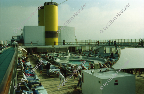 Image of sheet 20020050 photo 9: Costa Viktoria auf Deck