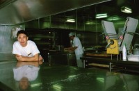 Image of sheet 20020090 photo 7: Köche und Servierpersonal Personal Bedienung auf dem Kreuzfahrtschiff der Costa Viktoria
Küchenpersonal Küche Ferien Schifffahrt kreuzfahrt Parmesan Eifelturm Buffet Kabine
Teller Gäste Dekoration