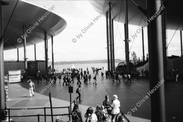 Image of sheet 20020361 photo 4: Expo 02 Neuchatel TGV Göschenen Hotel Mineralien Gotthard Souvenir Brücke Eisenbahntunnel Eingang Schlitten Post alter