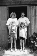 Image of sheet 20020440 photo 24: Familie vor der Alphütte auf dem Gamsboden