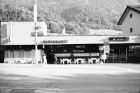 Image of sheet 20020540 photo 29: Gotthard Nationalstrasse Airolo Bahnhof Lastwagen Serviertochter Kirche Heuwagen
aus: Gotthard, das Hindernis verbindet Schweiz, Svizzera, Switzerland Kanton Tessin Ticino