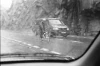 Image of sheet 20020570 photo 9: Velofahrer Velo Auto Passstrasse Reusstal Regen Gotthardhospiz Passhöhe 2091 M über Meer M. ü.M Rösslikutsche Postkutsche Gotthardpostkutsche Motorrad fahrend graffitti am Stollen eingang
Gotthardstrasse 

Schweiz, Svizzera, Switzerland Kanton Tessin Ticino
aus: Gotthard, das Hindernis verbindet