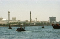 Image of sheet 20030010 photo 18: Ansichten aus Deriah Dubai Schiffspasagiere Schiffahrt Arbeiter ArbeitnehmerInnen überqueren das Meer auf Transport Passagierschiffen