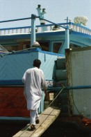 Image of sheet 20030010 photo 37: Ansichten aus Deriah Dubai Schiffspasagiere Schiffahrt Arbeiter ArbeitnehmerInnen überqueren das Meer auf Transport Passagierschiffen