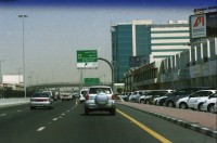 Image of sheet 20030020 photo 34: Ansichten aus Deriah Dubai Schiffspasagiere Schiffahrt Arbeiter ArbeitnehmerInnen überqueren das Meer auf Transport PassagierschiffenAnsichten aus Deriah Dubai Schiffspasagiere Schiffahrt Arbeiter ArbeitnehmerInnen überqueren das Meer auf Transport Passagierschiffen Holz aus Chile Taucher arbeiten an der Hafenmauer Hotel Brücke Verkehr Holzschiffe