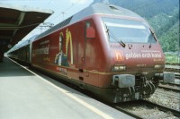 Image of sheet 20030270 photo 20: Göschenen Gotthard Bahntunnel Bahnhof Lokomotive Brücke Lastwagen Stau 
Autostrasse oberhalb Motto Bartola Rega Lawinengalerie Unfall  Tremola Stau Kurve Nationalstrasse 
Der Gotthardtunnel oder auch Gotthard-Scheiteltunnel ist der Scheiteltunnel der Gotthardbahn und verläuft unter dem Sankt-Gotthard-Pass durch das Schweizer Gotthardmassiv. Der 15 003 Meter lange Eisenbahntunnel besteht aus einer einzelnen, doppelgleisig ausgebauten Tunnelröhre zwischen den Ortschaften Göschenen im Kanton Uri und Airolo im Kanton Tessin.