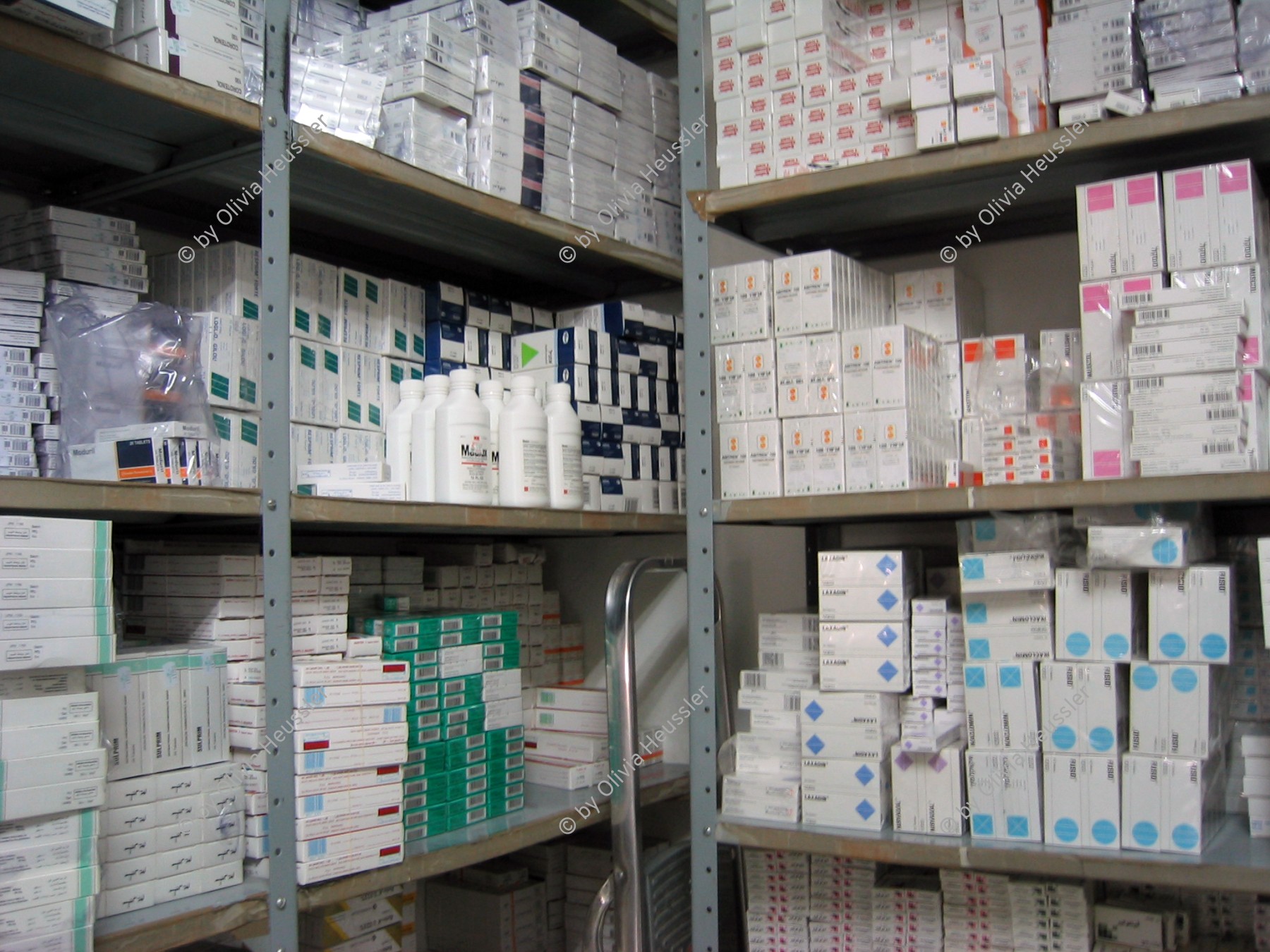 Image of sheet 20031023 photo 504: Palestine UPRMC Medicine Medizin Medikamente Pharmacy Palästina Oktober 2003

√
© 2003, OLIVIA HEUSSLER / www.clic.li