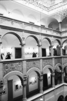 Image of sheet 20040050 photo 25: Il lungo addio /Der lange Abschied Fotoausstellung im Stadthaus Zürich von Dieter Bachmann
Ich begleite die Frauen der Familie Saya ins Stadhaus Innenhof Patio Salim Nafissa zu Hause beim Hausaufgaben machen in Wollishofen