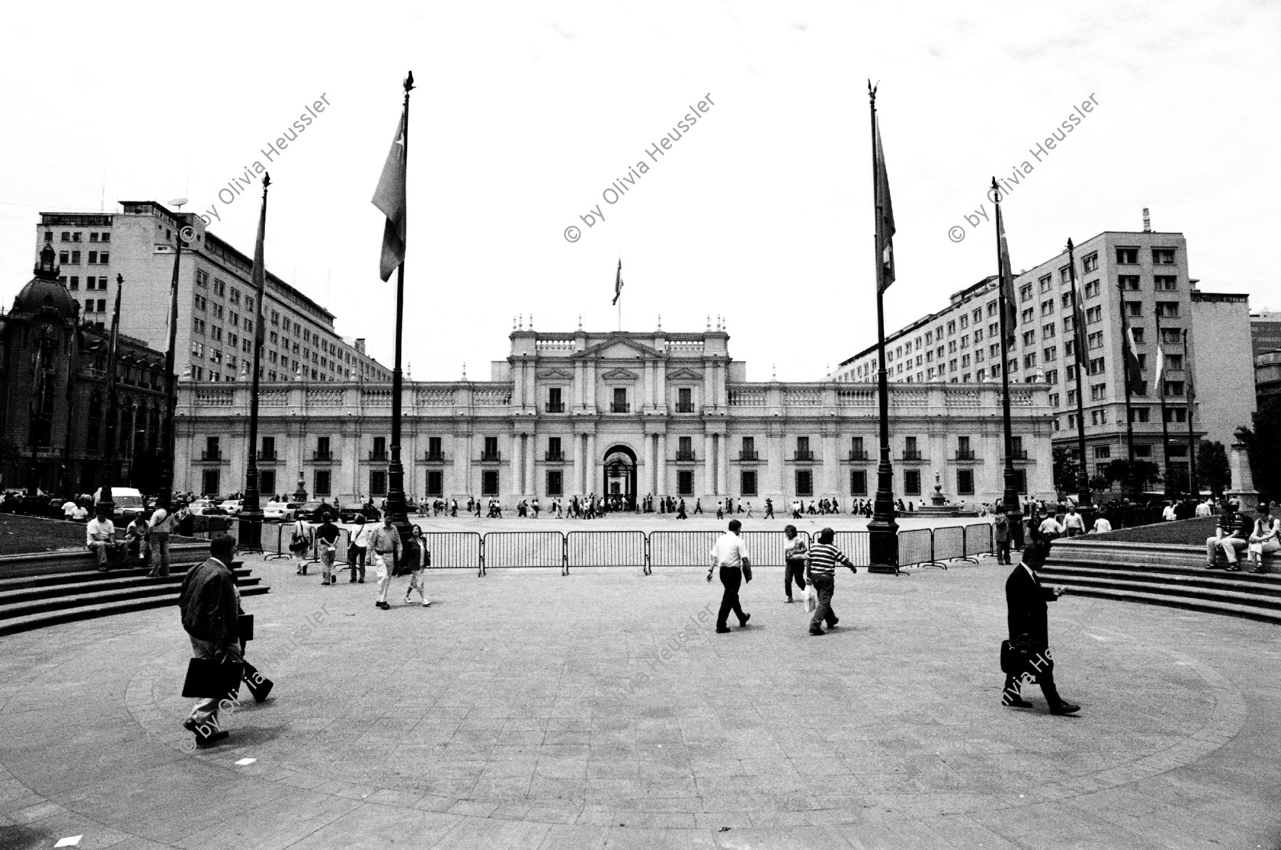 Image of sheet 20050080 photo 3: The Palacio de los Tribunales de Justicia de Santiago (English: Courts of Justice Palace of Santiago) is the building housing the Supreme Court of Chile

Courtroom at the main court in Santiago de Chile where one of the cases against former President and Dictator is being heard.


General Augusto Pinochet was indicted for human rights violations committed in his native Chile by Spanish magistrate Baltasar Garzón on 10 October 1998. He was arrested in London six days later and held for a year and a half before finally being released by the British government in March 2000