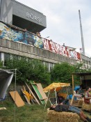 Image of sheet 20050730 photo 63: Besetzung Occupation Squat housing live youth protest leck of creative camp occupied action creativity Schweiz swiss
Alternative scene Art action