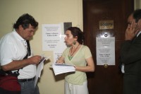 Image of sheet 20051201 photo 13: At CODEPU, victims of human rights violations register for compensation from the President Allende Foundation based in Madrid.
Santiago de Chile 
La Corporación de Promoción y Defensa de los Derechos del Pueblo – CODEPU-
für Uno Hochkommissariat gegen die Folter human rights Menschenrechte Folteropfer Pinochet 

La Corporación de Promoción y Defensa de los Derechos del Pueblo – CODEPU- es una organización no gubernamental de Derechos Humanos fundada durante la dictadura militar, el 8 de noviembre del año 1980. Desde hace 30 años asiste a las víctimas y los familiares de las víctimas de violaciones a los derechos humanos y lucha contra la impunidad.