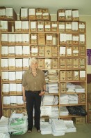 Image of sheet 20051203 photo 501: Dr. Paz Rojas the vizepresident of Codepu standing in front of the Centre's many files of torture victims.
Santiago de Chile Latinamerica Lateinamerica Human Rights Menschenrechte Pinochet Folter Opfer Southamerica Militärdiktatur Military
Corporación de Promoción y Defensa de los Derechos del Pueblo (CODEPU) es una organización no gubernamental (ONG) chilena, dedicada a la promoción y defensa de los derechos humanos.