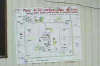 Image of sheet 20051204 photo 34: Plan de construcciones del Liceo Agricola El Llolly Paillaco Chile 2005
Constructional Plan 
Escuela Agricultural School, Weiler rund 100 km landeinwärts vom Pazifik und der Stadt Valdivia in der Region Los Rios, Südchile, gelegen. Internatschule für Landwirtschaft
