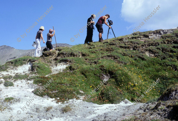 Image of sheet 20060725 photo 3: Tobias Dengler beim Dreh für Freiheitsfieber von Susanne Eigenheer, Alp Neaza, Graubünden 2006.