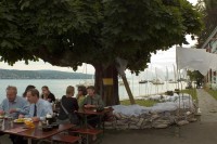 Image of sheet 20060817 photo 659: Rote Fabrik Zürich, Schweiz 2006
Ziegel oh Lac Gastro Betrieb Alternativ Seerestaurant Essen Tische Restaurant