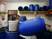 Image of sheet 20081015 photo 1: Produktion der Soglio-Kosmetik- Produkte in Soglio, Bergell Graubünden 2008.