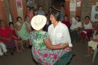 Image of sheet 20090511 photo 180: Die Frauen tanzen unter sich. Chagüite Grande, Dep. Jinotega, 2007
Aus: «Der Traum von Solentiname» EPF, Zürich 
«El Sueño de Solentiname» IHNCA Managua p.204
zu klein bearbeiten