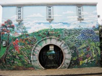 Image of sheet 20090511 photo 192: Aus: «Der Traum von Solentiname» EPF, Zürich 
«El Sueño de Solentiname» IHNCA Managua p.214
El Túnel. Wandbild zu Ehren des einzigen Zugtunnels im ehemaligen Schienennetz der nicaraguanischen Eisenbahn. Pacayita, Dep. Masaya, 2007