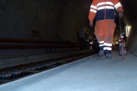 Image of sheet 20110208 photo 646: Gotthard Neat Tunnel Baustelle Einbau der Schienen durch die Firma Transtec.
Kanton Tessin Südportal bei Bodio 2011 √
