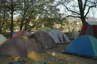 Image of sheet 20111109 photo 23: Die Zeltstadt "Occupy Paradeplatz", aufgenommen am Mittwoch, 9. November 2011 auf dem Lindenhof in Zuerich.