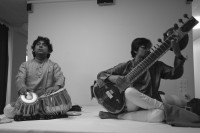 Image of sheet 20120527 photo 501: Partha Bose, (right) internationally acknowledged Sitar virtuoso, has performed in major music festivals in India and reputed venues in all five continents of the world, plays with Tablaplayer: Indranil Malik (left) concert indian 
Zürich Switzerland √