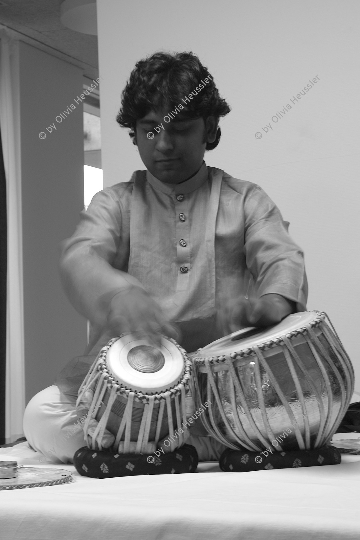 Image of sheet 20120527 photo 502: Indranil Malik, Indian Tabla player from Kalkota
Zürich Switzerland May 2012 √