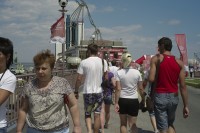 Image of sheet 20120701 photo 638: Menschen spazieren in der ukrainischen Hafenstadt Odessa am Schwarzen Meer, 2012.