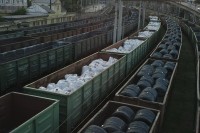 Image of sheet 20120701 photo 656: Odessa, Odesa City Stadt 2012 Treppe Potemkinsche Ukraine Port Hafen Zug Transport Kohle Chiquita Gebäude
Die Potemkinsche Treppe ist eine Mitte des 19. Jahrhunderts errichtete Freitreppe mit 192 Stufen in der ukrainischen Hafenstadt Odessa am Schwarzen Meer