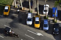 Image of sheet 20140220 photo 7: Fahrzeuge stehen vor der Ampel, Vogelperspektive, Zentrum Habana, Cuba 2014.
Down town City