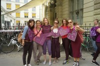 Image of sheet 20190614 photo 680: Frauenstreiktag, Kanzlei Zentrum in Zürich 2019.
in Solidarity with Women strikers. Protest Strike Zürich 2019 Switzerland