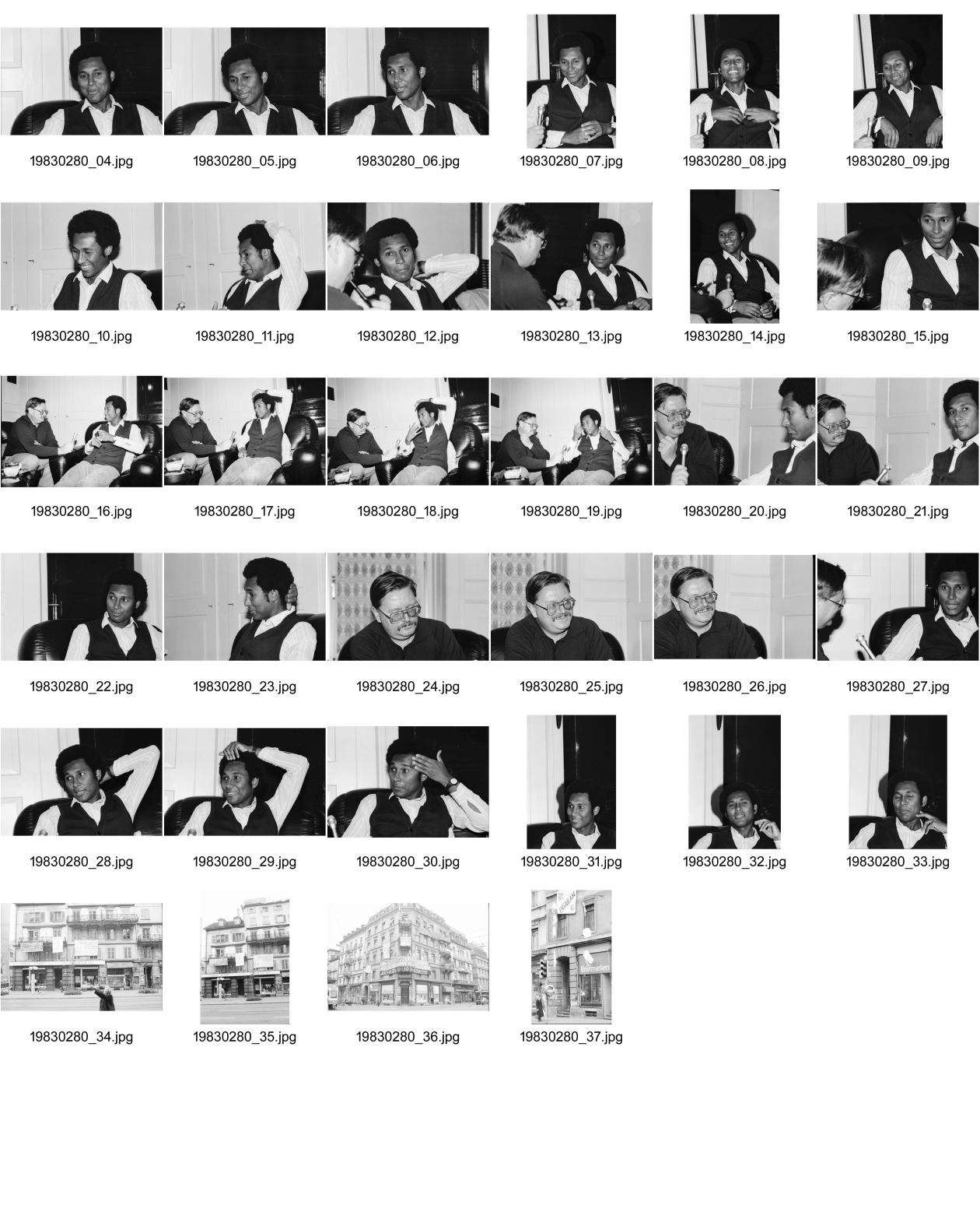 Image of sheet 19830280: Interview mit Al Imfeld und M.J. Brunner Buateng WOZ. Stauffacher Häuser mit Transparenten.