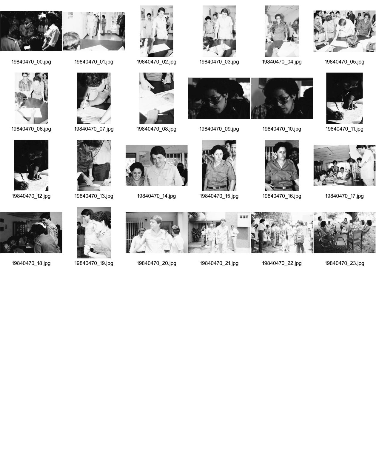 Image of sheet 19840470: Sergio Ramirez und sandinistische Cmdte. Kommandantin Dos, Dora Maria Tellez schreiben sich für die Wahlen vom November 1984 ein. Portrait A.P.I.A. APIA, Agencia para la Information Alternativa Managua. Mit Leo Gabriel Werner Hörtner, Ralf Leonhard. Carmen. Managua Nicaragua 1984