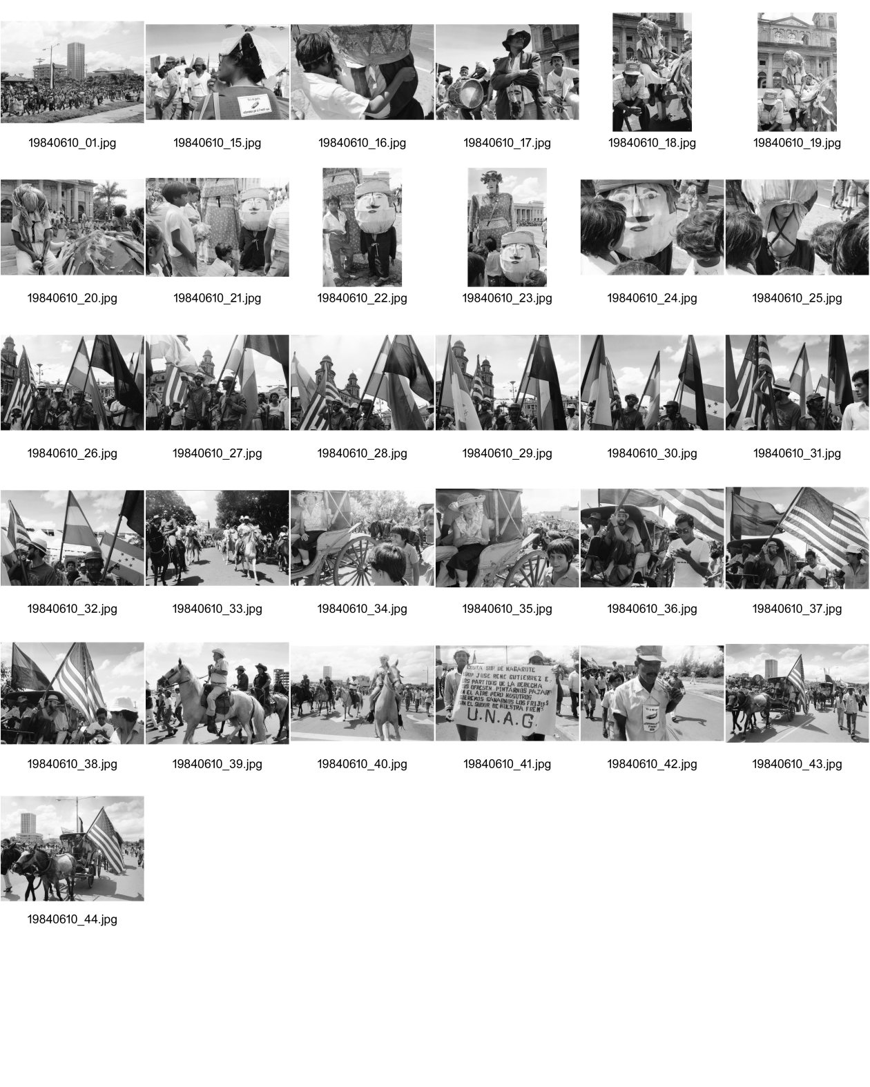Image of sheet 19840610: Nordamerikaner Innen unterstützen sandinistische Bauern der FSLN und der U.N.A.G. US-Amerikanische und Sandinistische Fahnen Flaggen nebeneinander. Frau in Kutsche grüsst die Kinder auf der Strasse. Mann auf Pferd. Mann als Frau verkleidet. Kinder verkleidet als enano auf der Plaza de Gobierno. Banco de America und im vordergrund Demonstration. Bauern mit Masken und Pauke. Managua Nicaragua 1984
 el enano cabezón .
