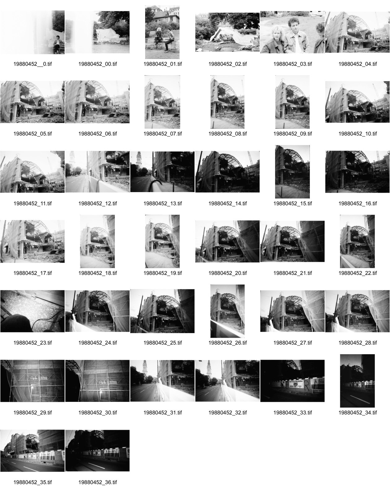 Image of sheet 19880452: frtsg. 880451
Obdachlose leben unter Plastikplache wo früher das AJZ stand. An der Limmatstrasse. Journalistin Brigit Weibel (SRF) und Hans Haldimann beim Drehen für Fluchtkanal mit Dieter Gränicher, Ton und Olivia Kamera. Abbruch vom Kino Appollo an der Stauffacherstrasse durch Bank. Der Kinosaal steht offen da, die Stühle stehen noch drinnen. Zürich