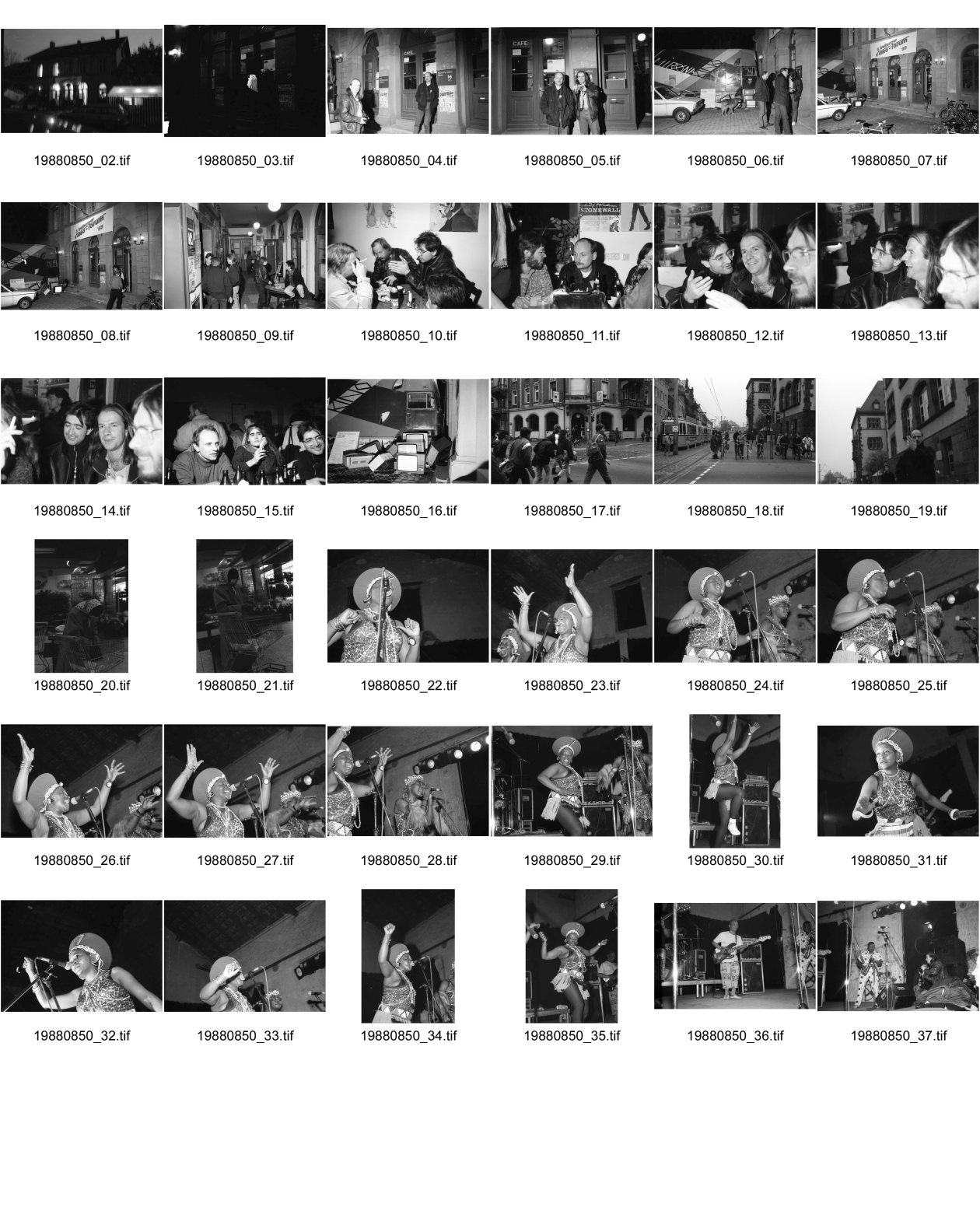 Image of sheet 19880850: Die Medienwerkstatt in Freiburg im Breisgau Deutschland, feiert ihr 10 jähriges Bestehen. Portrait Thomas Grimm mit Samir Aldin Ronnie Pepo etc. Afrikanische Band spielt; Mahlatini the Mahatella Queens Makona Tsohle Band aus Soweto. Die Sängerin trägt eine POP Swatch auf der Bühne. TV stehen herum.  1988