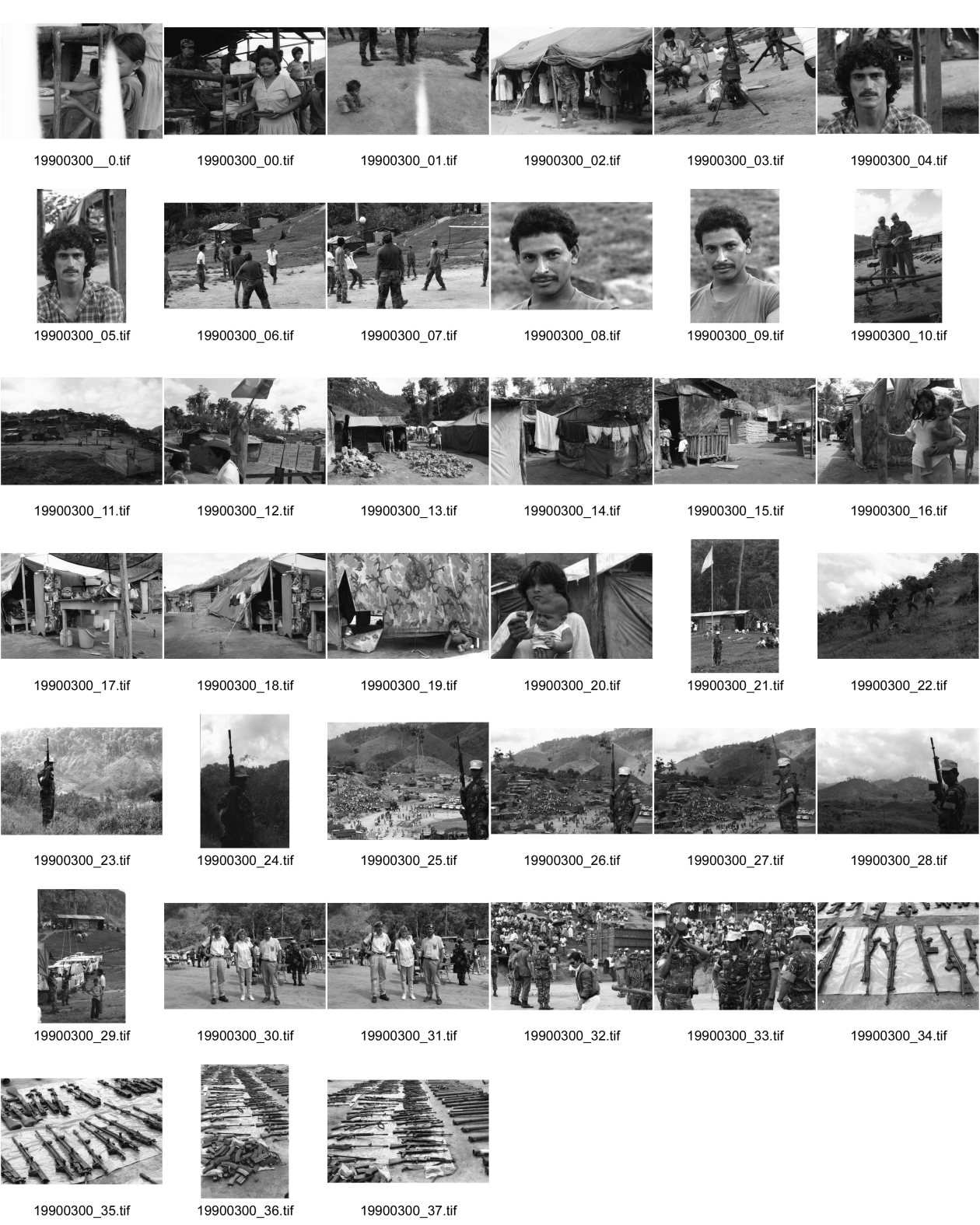 Image of sheet 19900300: Am 18. April fanden in Yamales die Offiziellen Feierlichkeiten zur Entwaffnung der Contra statt. Alle grossen Contrachefs waren da. Der Akt wurde von den ONUCA-UNO Truppen ausgeführt. Die Zukunft der jungen Frauen ist sehr ungewiss. Neben den alten unbrauchbaren Waffen und die wenige  Munition, war nicht mehr viel an Kriegsmaterial zurückzunehmen. Die funktionierenden Waffen nahm die Contra ein par Tage vorher mit nach Nicaragua. Portrait Contra Soldaten. Wäsche im Lager. Mutter und Kind. Zelte. Küche. Kleinkind und Militärplane. Venezolanischer UN-Soldat bewacht Camp . Kind liegt an MG. Handicappierter Soldat spielt Volleyball. Deutsches Aerzteteam. Honduras 1990