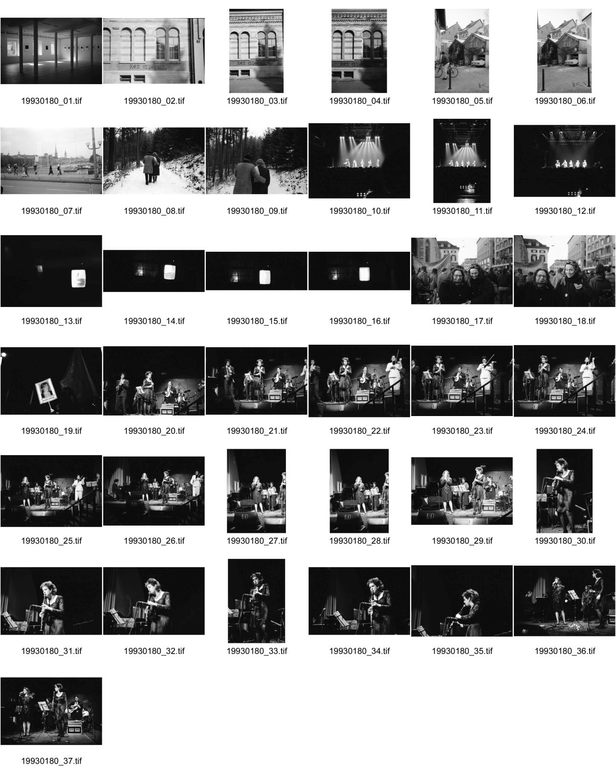 Image of sheet 19930180: Fotomuseum Winterthur. verbotene Bilder 2 Weltkrieg Holland .Polizeigebäude. Res is tenzia. Graffiti. Altstadt. Quaibrücke Fasnacht. Rentnerpaar auf Spaziergang im Wald von hinten. Zap Mama Konzert Rote Fabrik. Elinor und Corin Curschellas an Frauen Demonstration Protest. Zürich. Portrait Barbara  Babs Kistler von Türkinnen getragen. Konzert Klezmer Conservatory Band. Klarinettistin Jüdisches Cultur Zentrum Lavater. ICZ Zürich 1993