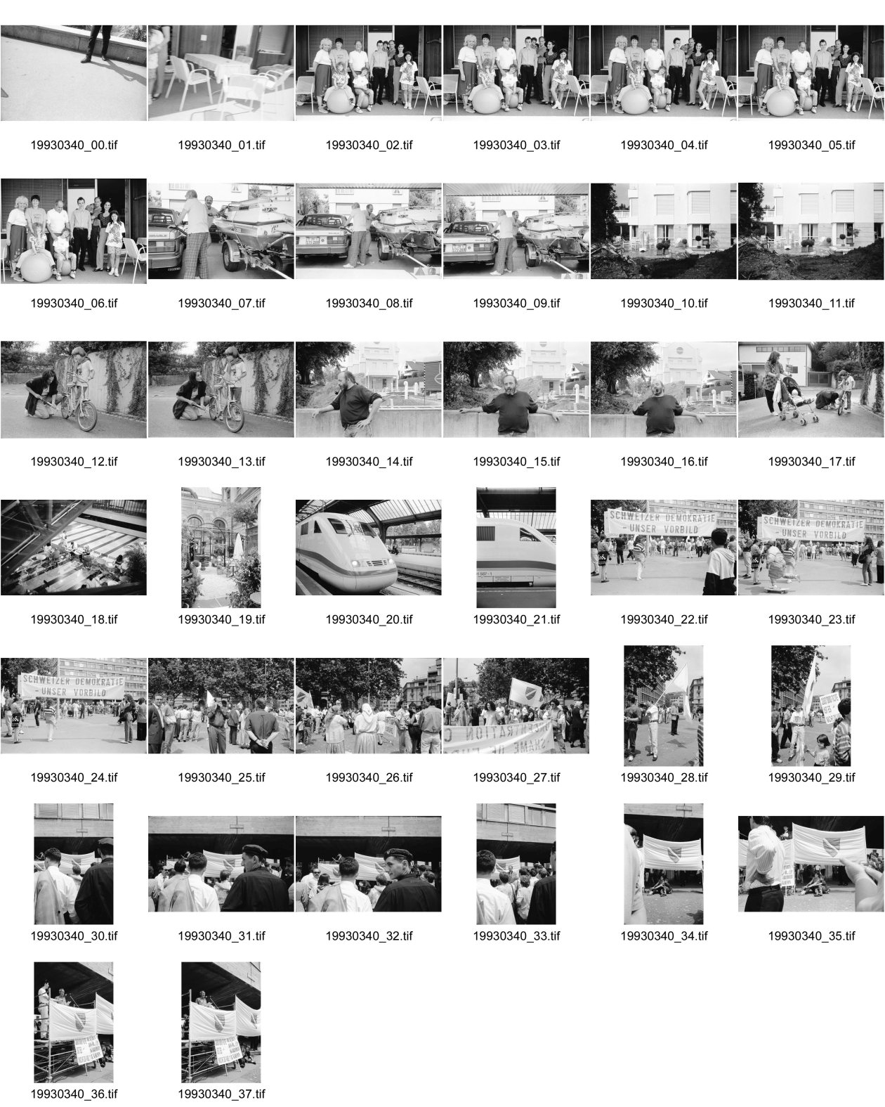 Image of sheet 19930340: Gruppenbild Dreiding André Familie Israel mit Georgi u.a. Catherine Stevens und Phillip und Kids. Karin und Michelle in Herrliberg. Tankstelle mit Motorboot auffüllen. David Bollag Portrait Cynthia und Ilana. Neubau. Siedlung. ICE Zug in Bahnhof Zürich. Stillleben dort. Idyllischer Innenhof. Im Bahnhof. Esskultur. Bigna Rambert und ihr Sohn Beni. An Demo gegen Krieg in Bosnien. Auf dem Helvetiaplatz. Es spricht Paul Parin mit Goldi Parin Zürich 1993