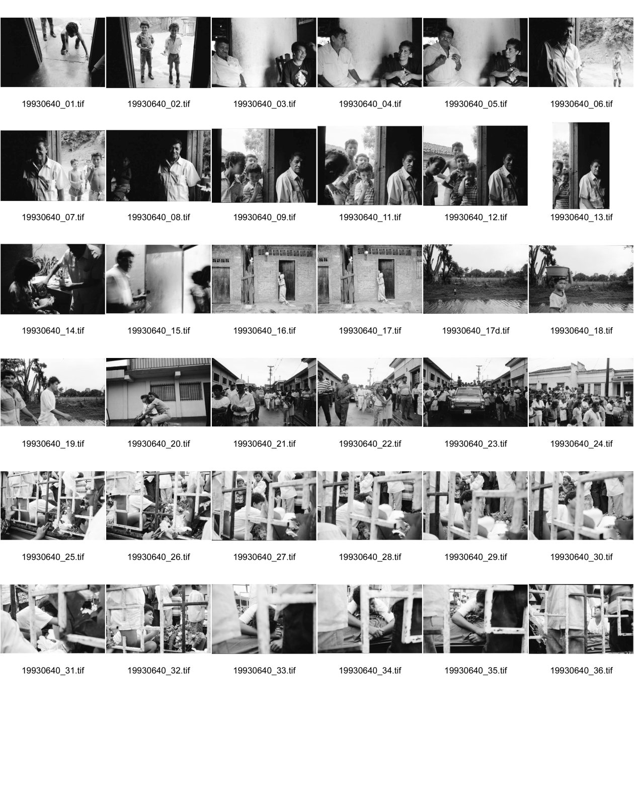 Image of sheet 19930640: Kinder im Haus von Juan Alberto Benavides. Portrait. An der Türe. Esteli: Kind steht im Regenmantel an Türe und wartet auf Hurricane. Hurrikan Fluss. Zwei Frauen auf Fahrrad Velo. Trauerzug für Julio Cesar Izcano Perez, 50. Von unbekannten in Chontales umgebracht. Beim Käsekaufen. Nicaragua 1993

traditional health care medicine natural ISNAYA Naturheilmedizin healing healer sobador plants plantas popular