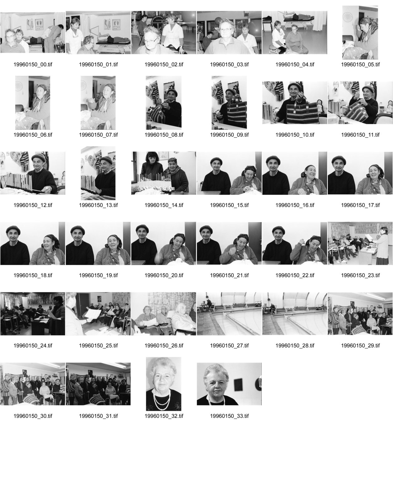 Image of sheet 19960150: Afula Sav-yom Altersclub Physiotherapiecenter Basteln irakisch-Kurdischer Jude zeigt mir sein gebastel. Das irakisch-Kurdisch jüdische Paar Razalia (73) und David (71) Meir aus Muzel, Irak. Sie kam mit 6 Töchter und 2 Söhnen alleine nach Israel. seit 1944 im Moshav Feldarbeit. Mann war beim irakischen Militär. Heine lesung und Schwimmbad Malka Birha, Migdal Hamemek 529 Rechon Hahizim marok. Jüdin spricht spanisch mit meinem zukünftigen Badezimmerteppich. Israel 1996
