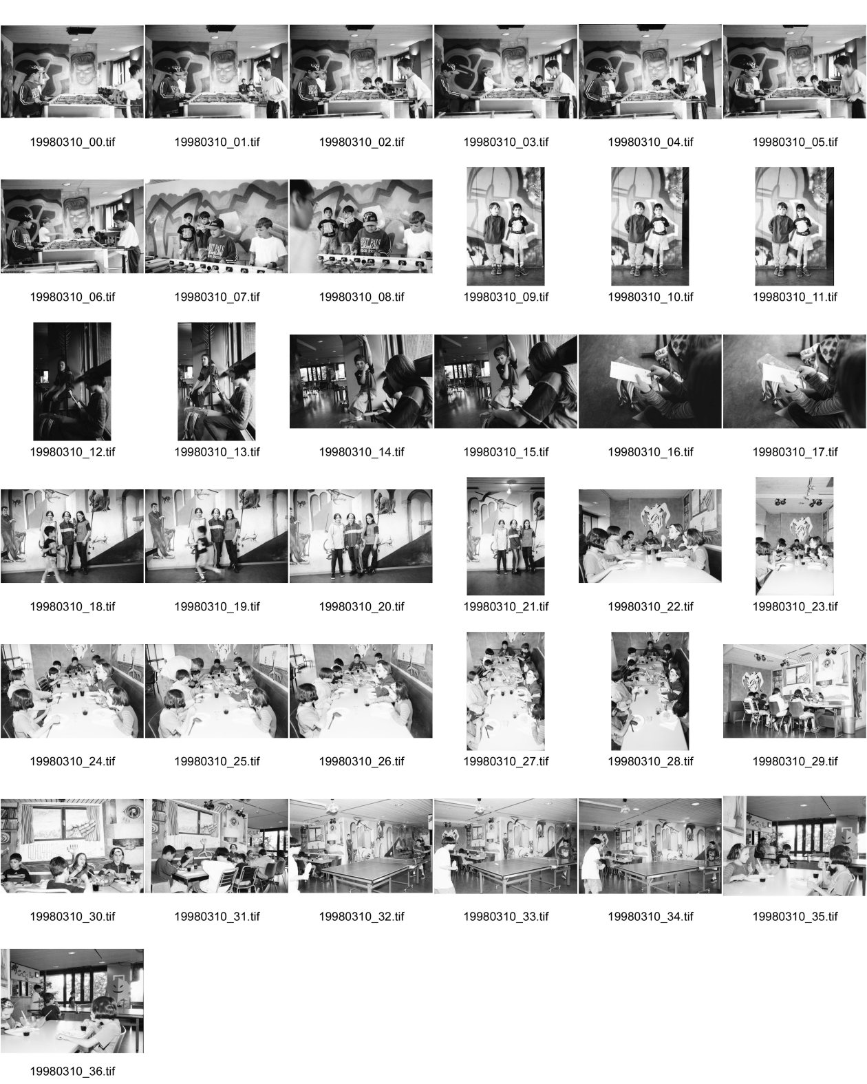 Image of sheet 19980310: Zentrum Hardau Mittagstisch Töggeli Kasten Tischfussball Ping Pong
Lunch for students