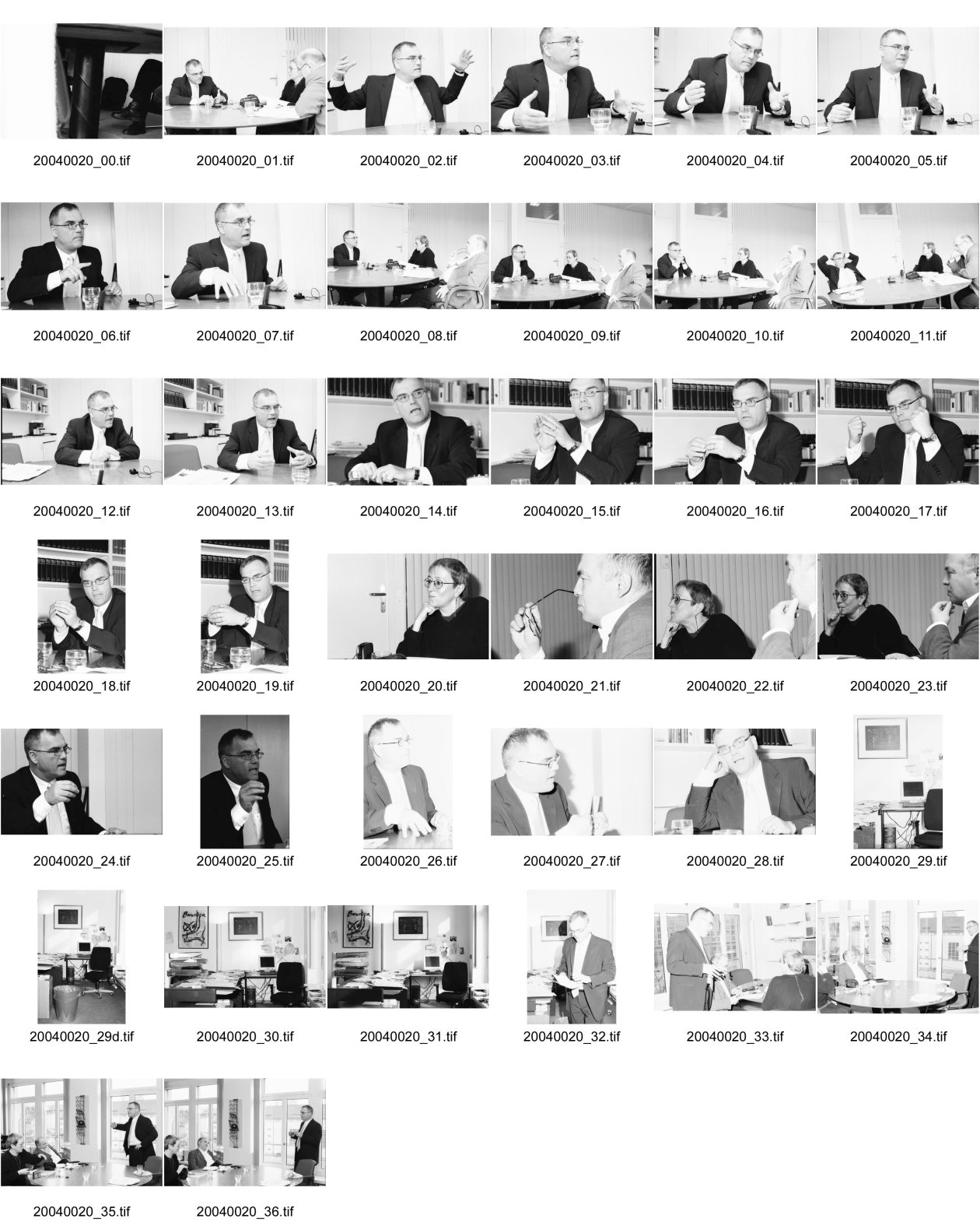 Image of sheet 20040020: Peter Hartmeier Chefredaktor des Tages Anzeiger für Klartext mit Bettina Bü portrait
Medien Tagespresse